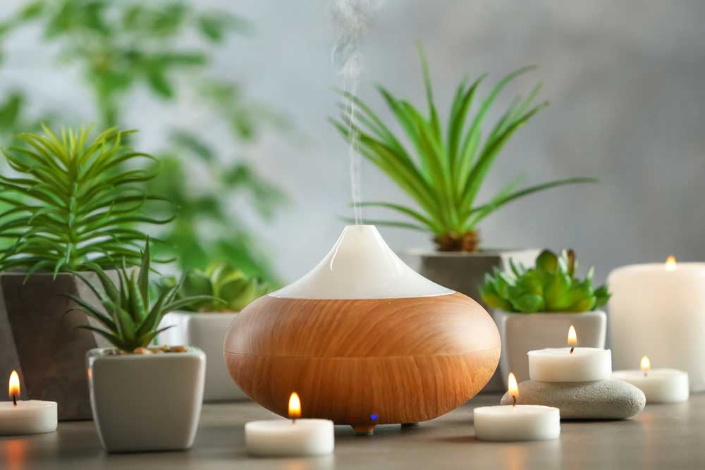 Types of essential oil diffusers warmers and plugins